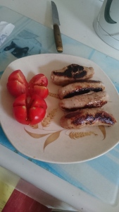 As you can see my cooking skills is zero burned Sausage and Tomatoes for breakfast earlier on.  